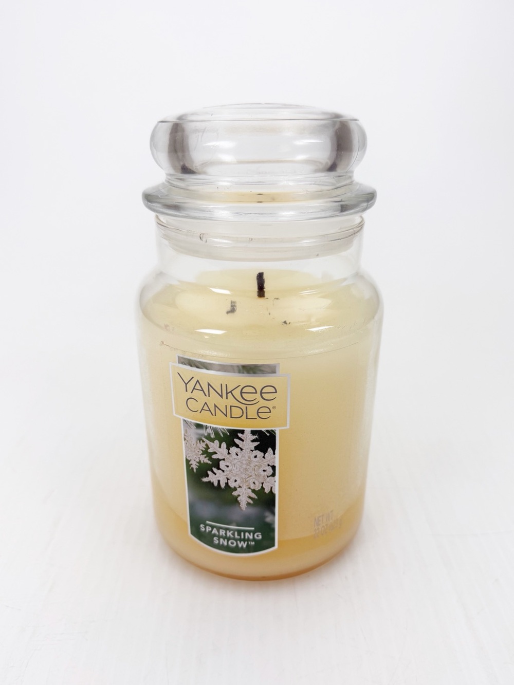 Yankee Candle Sparkling Snow Housewarmer Large 22oz Jar Candle